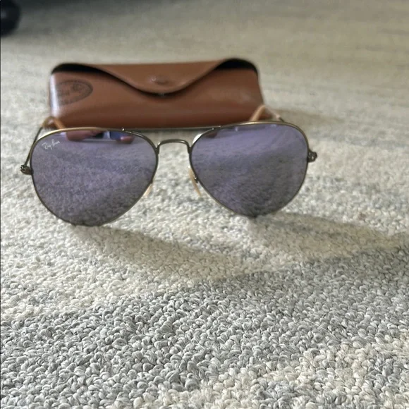 Ray-Ban Aviator Sunglasses with pink Lenses - Picture 2 of 3